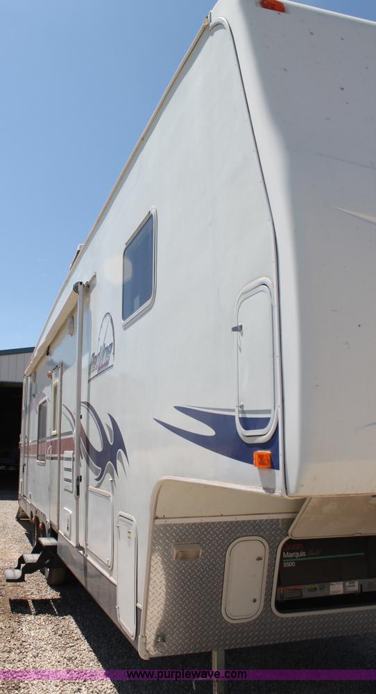 image for item G5789 2007 Fleetwood 37.5' fifth wheel travel trailer