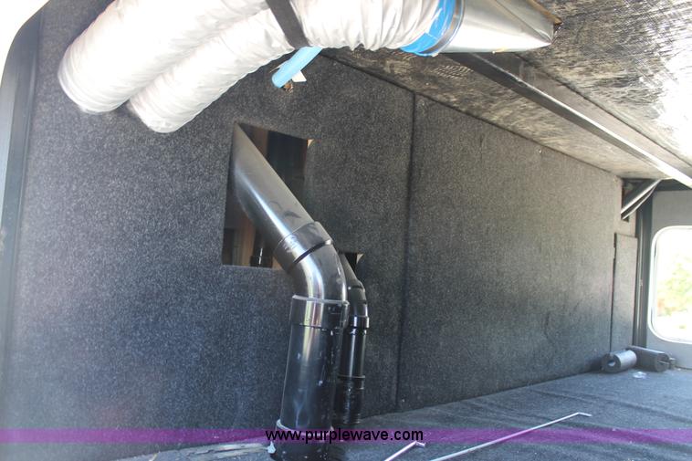 image for item G5789 2007 Fleetwood 37.5' fifth wheel travel trailer