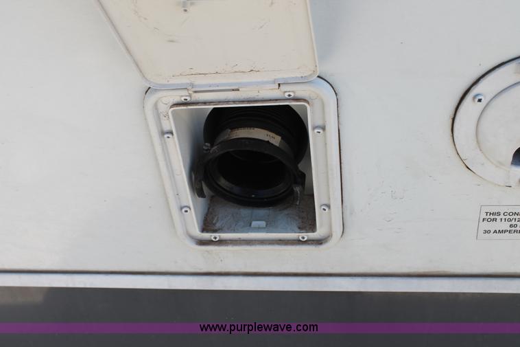 image for item G5789 2007 Fleetwood 37.5' fifth wheel travel trailer