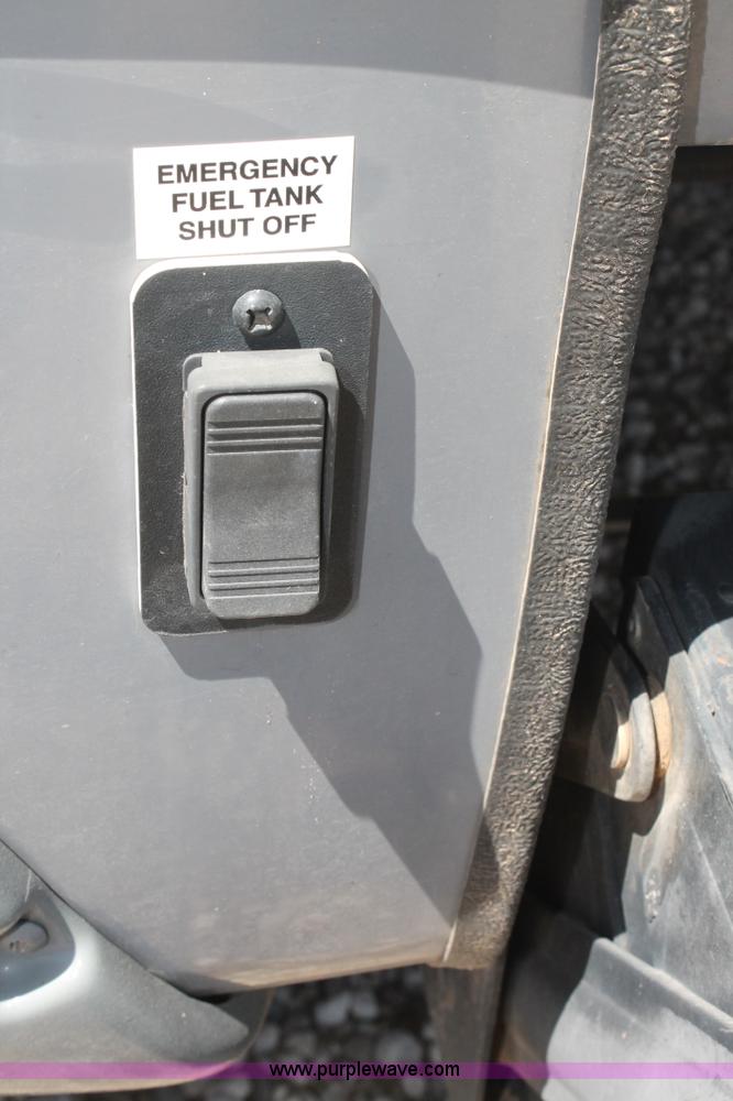 image for item G5789 2007 Fleetwood 37.5' fifth wheel travel trailer