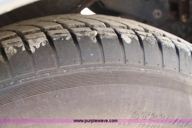 image for item G5789 2007 Fleetwood 37.5' fifth wheel travel trailer