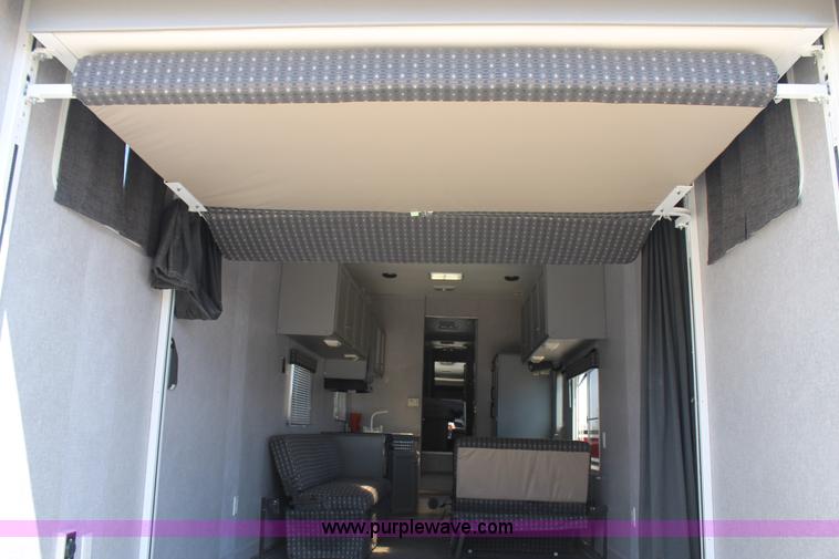 image for item G5789 2007 Fleetwood 37.5' fifth wheel travel trailer