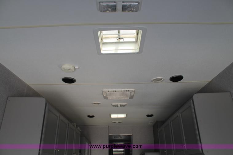 image for item G5789 2007 Fleetwood 37.5' fifth wheel travel trailer