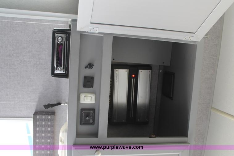 image for item G5789 2007 Fleetwood 37.5' fifth wheel travel trailer