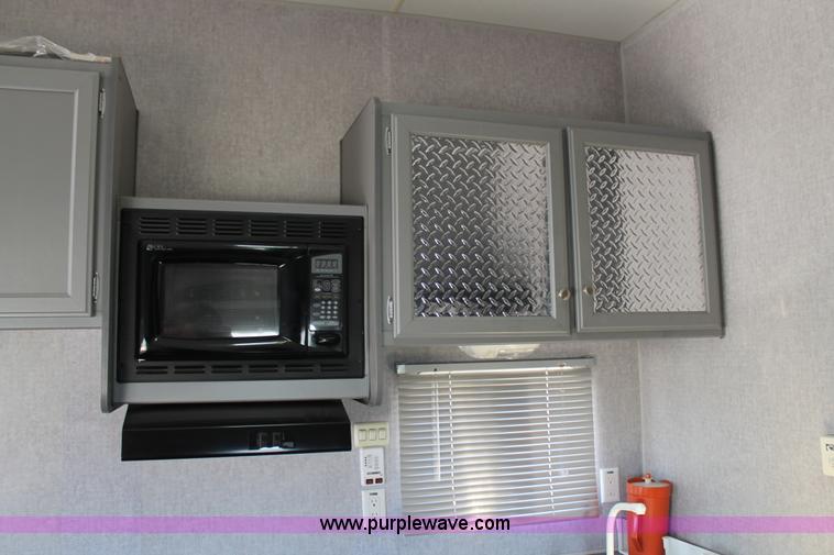 image for item G5789 2007 Fleetwood 37.5' fifth wheel travel trailer