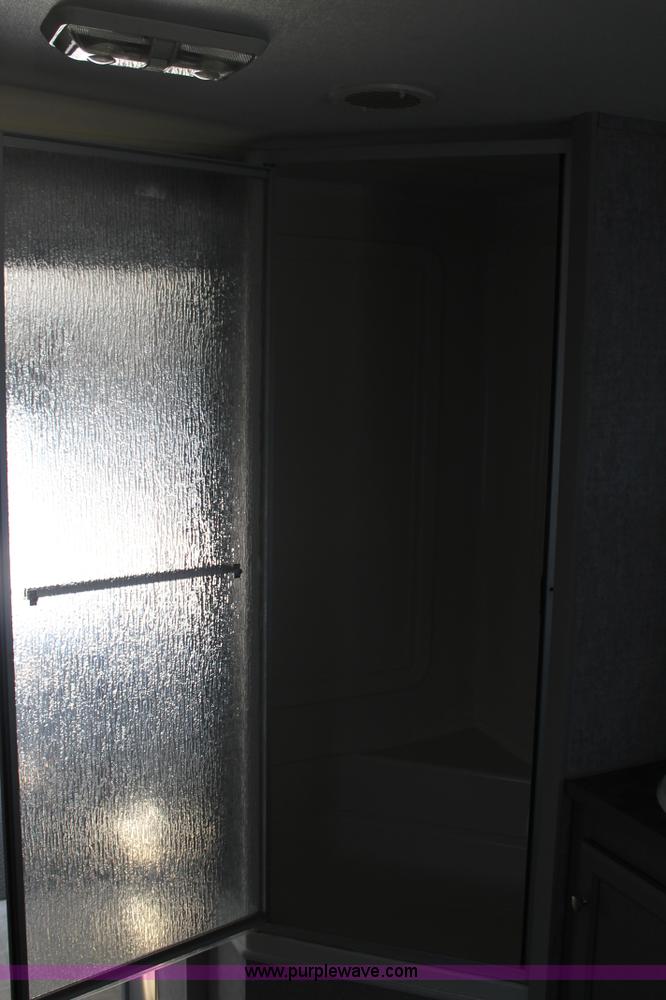 image for item G5789 2007 Fleetwood 37.5' fifth wheel travel trailer