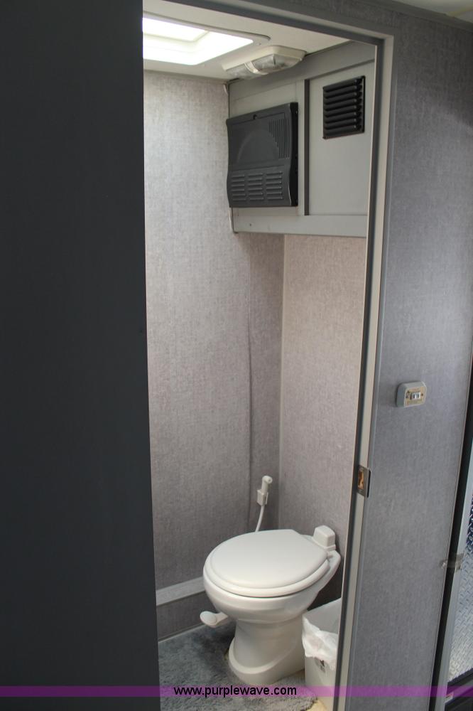 image for item G5789 2007 Fleetwood 37.5' fifth wheel travel trailer