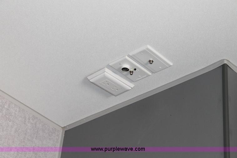 image for item G5789 2007 Fleetwood 37.5' fifth wheel travel trailer