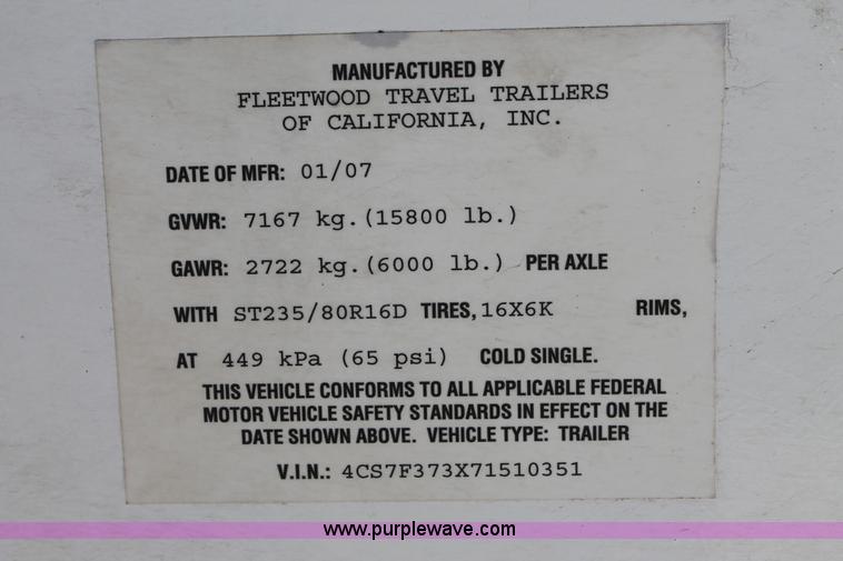 image for item G5789 2007 Fleetwood 37.5' fifth wheel travel trailer