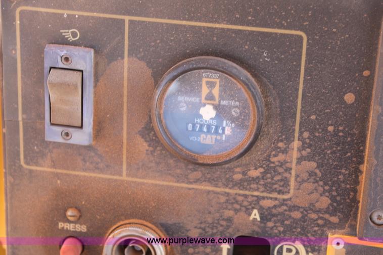 image for item G5793 1992 Caterpillar D5C dozer