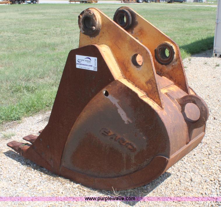 image for item G5798 Esco HDP 30" bucket