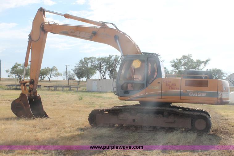 image for item G5799 2002 Case CX240 excavator