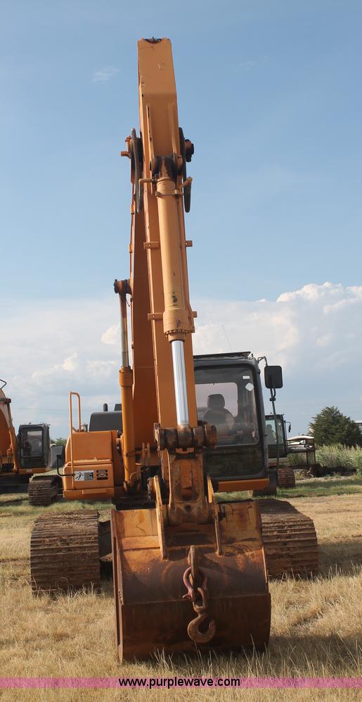 image for item G5799 2002 Case CX240 excavator
