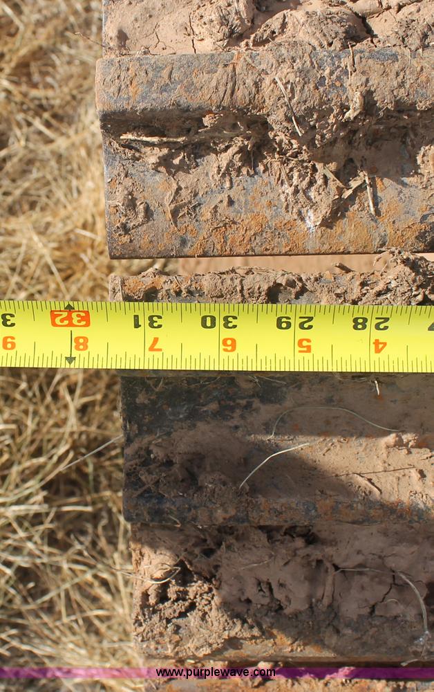 image for item G5799 2002 Case CX240 excavator