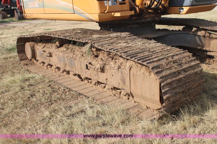 image for item G5799 2002 Case CX240 excavator