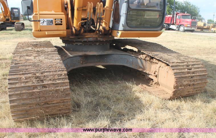 image for item G5799 2002 Case CX240 excavator