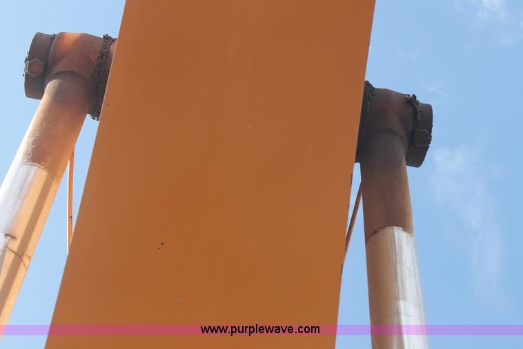 image for item G5799 2002 Case CX240 excavator