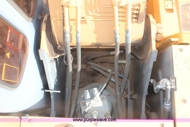 image for item G5799 2002 Case CX240 excavator