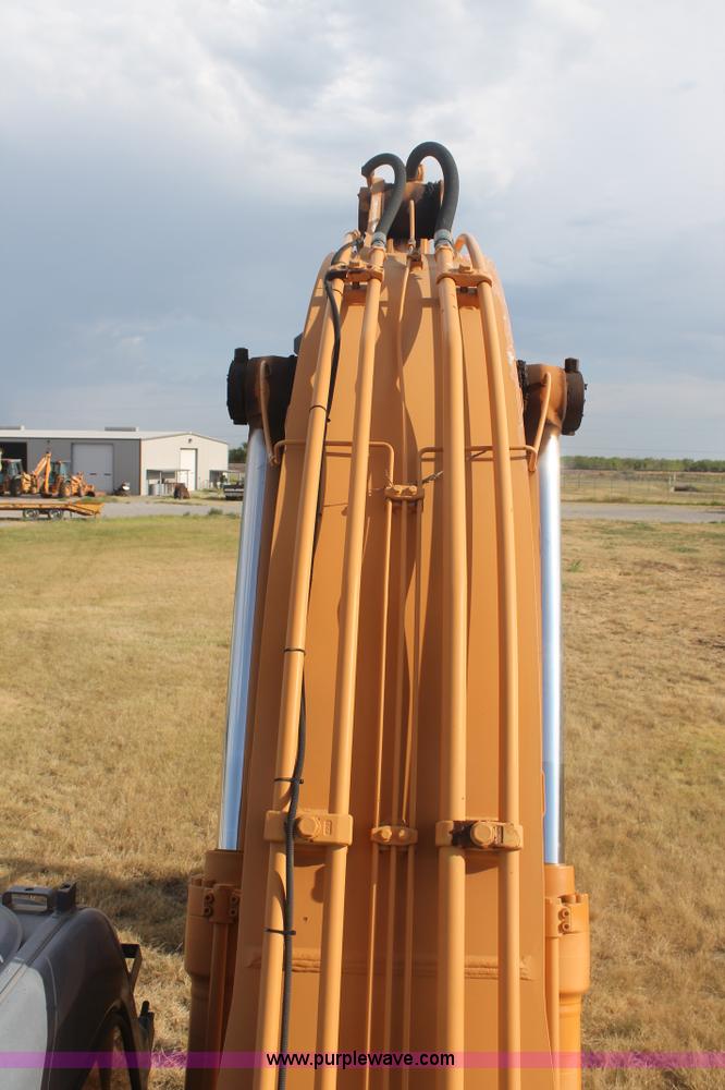 image for item G5799 2002 Case CX240 excavator