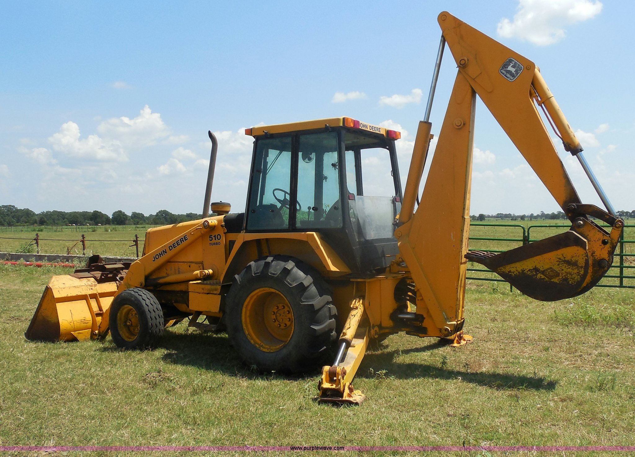 1984 John Deere 510 Turbo backhoe loader in Boswell, OK Item E7598