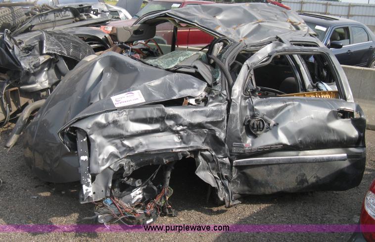 image for item D8456 2001 GMC Sierra 2500HD pickup truck