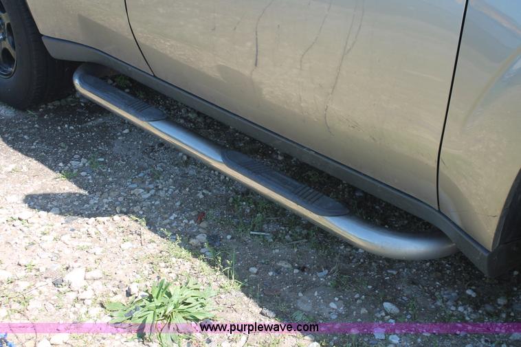 image for item H3560 2002 Chevrolet Trailblazer LS SUV