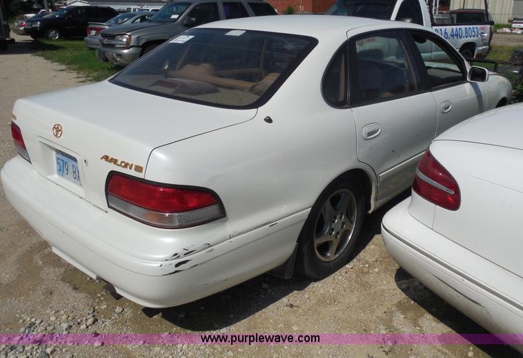 image for item H9813 1995 Toyota Avalon XLS