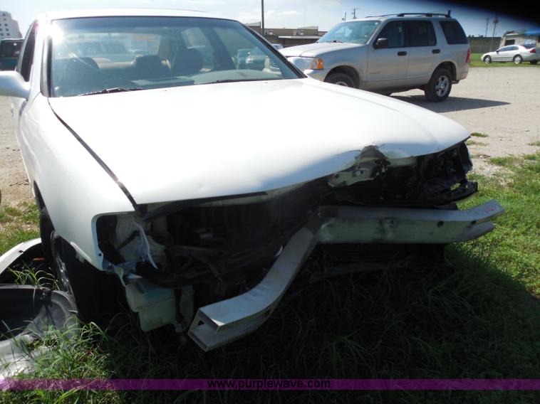 image for item H9813 1995 Toyota Avalon XLS