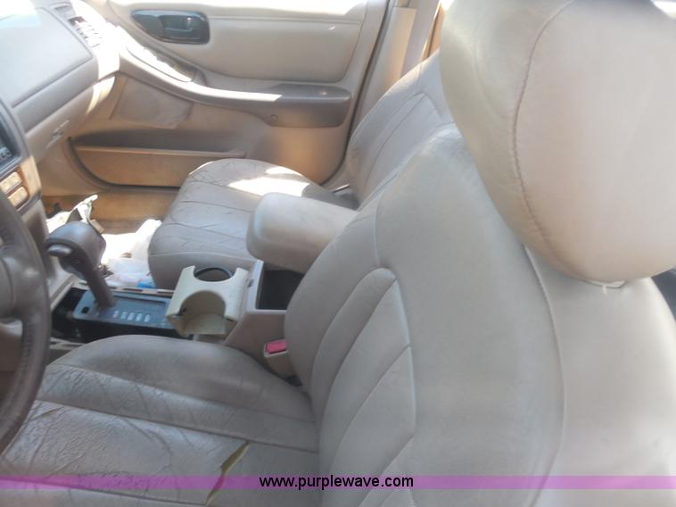 image for item H9813 1995 Toyota Avalon XLS