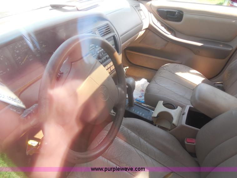 image for item H9813 1995 Toyota Avalon XLS