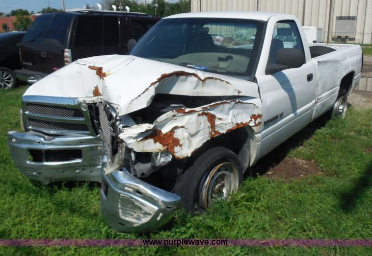 image for item H9815 1999 Dodge Ram 1500 pickup truck