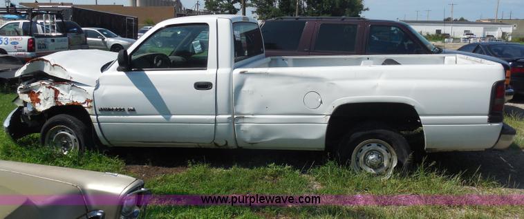 image for item H9815 1999 Dodge Ram 1500 pickup truck