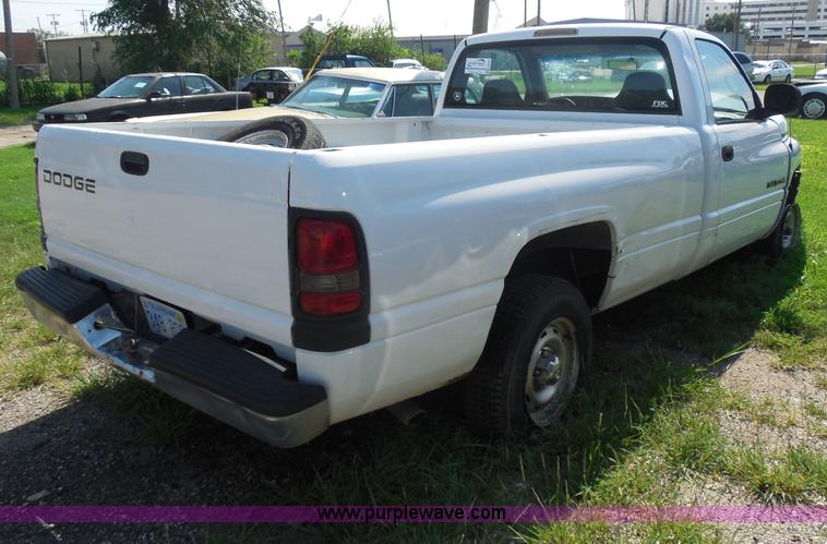 image for item H9815 1999 Dodge Ram 1500 pickup truck