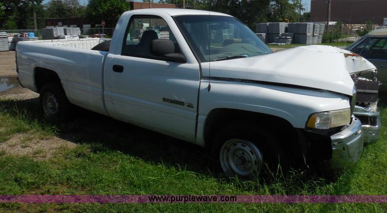image for item H9815 1999 Dodge Ram 1500 pickup truck
