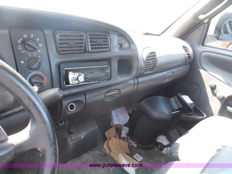 image for item H9815 1999 Dodge Ram 1500 pickup truck