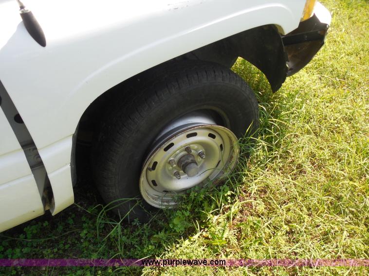 image for item H9815 1999 Dodge Ram 1500 pickup truck