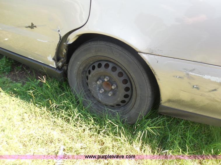 image for item H9816 2000 Saturn LS LS1