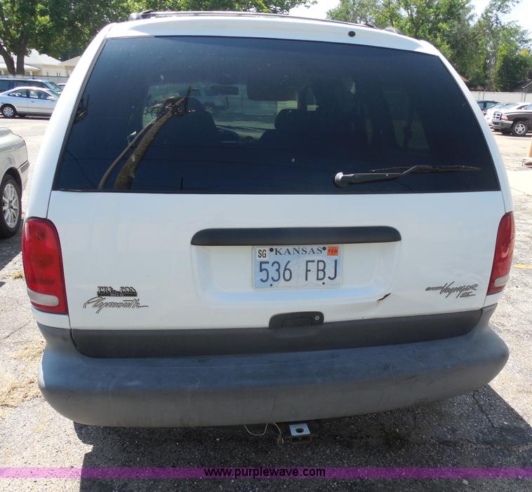 image for item H9817 1997 Plymouth Grand Voyager van