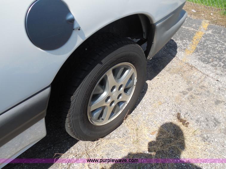 image for item H9817 1997 Plymouth Grand Voyager van