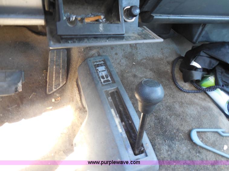 image for item H9818 1990 Chevrolet 1500 pickup truck