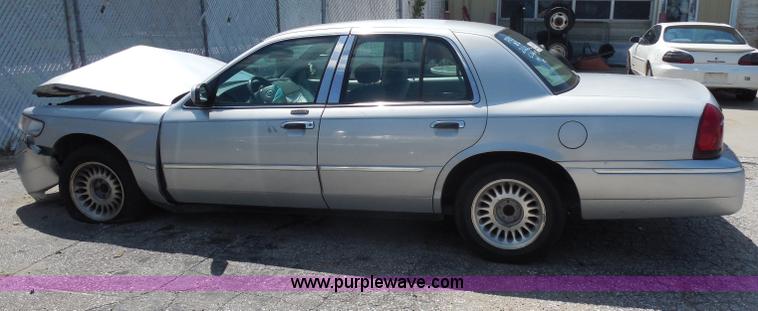 image for item H9819 2001 Mercury Grand Marquis
