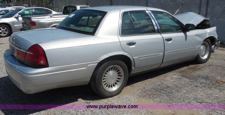 image for item H9819 2001 Mercury Grand Marquis