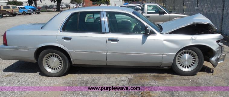 image for item H9819 2001 Mercury Grand Marquis