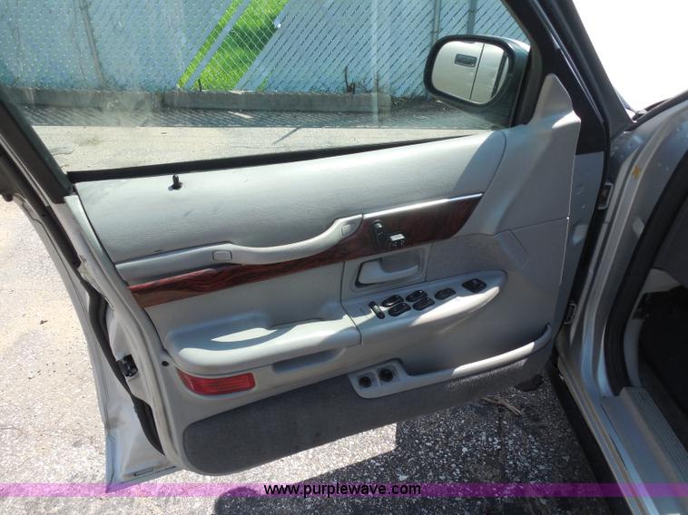 image for item H9819 2001 Mercury Grand Marquis