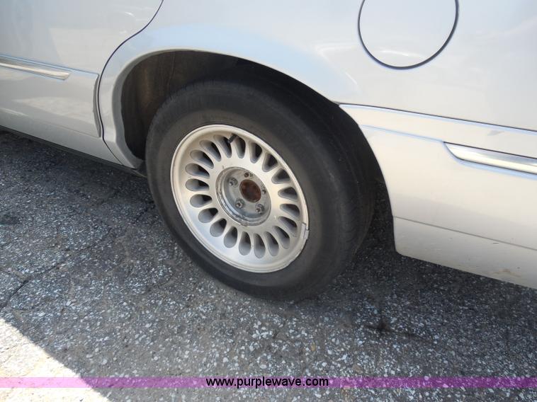 image for item H9819 2001 Mercury Grand Marquis