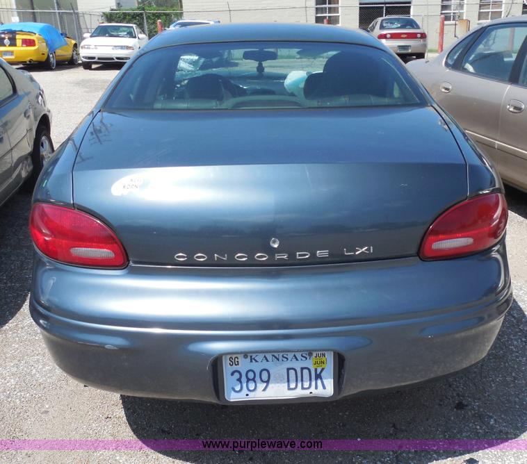 image for item H9820 2000 Chrysler Concorde