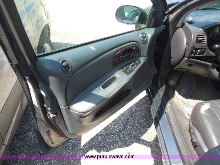 image for item H9820 2000 Chrysler Concorde