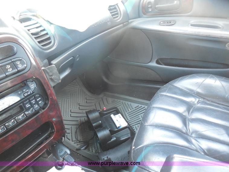 image for item H9820 2000 Chrysler Concorde