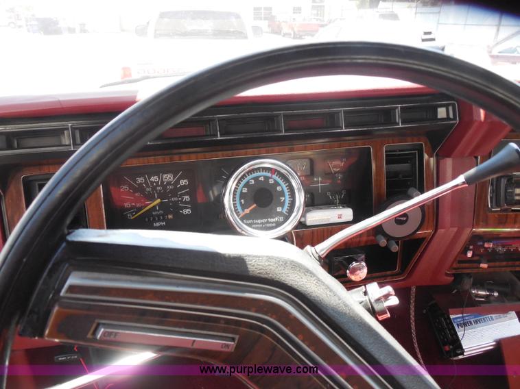 image for item H9822 1984 Ford F150 XLT pickup truck