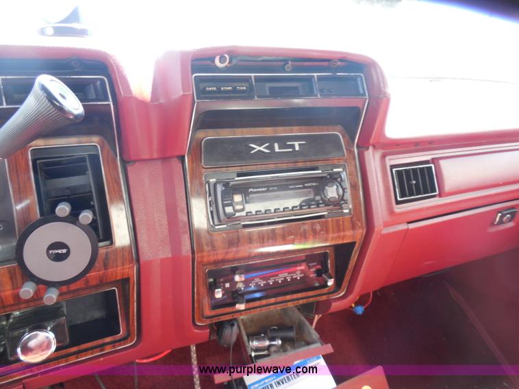 image for item H9822 1984 Ford F150 XLT pickup truck